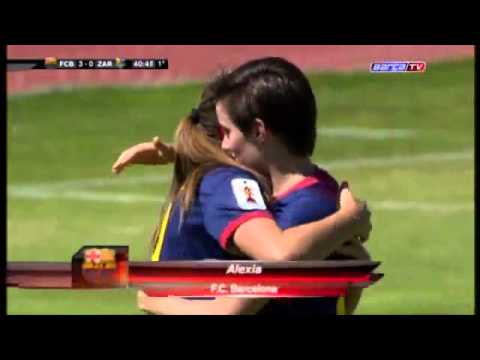 بالفيديو شاهد فتاة تمتلك مهارة فائقة فى تسجيل الأهداف