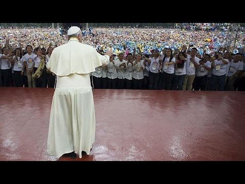 البابا فرنسيس يعود إلى الفاتيكان بعد جولته الثانية إلى آسيا