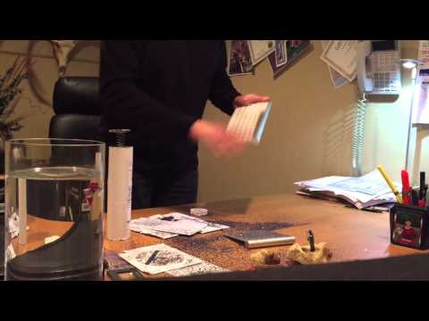 أب يفتش في محتويات ولده