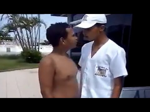 إصابة سائق عقب اصطدامه بشاحنة من الخلف