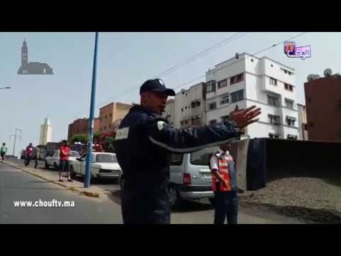 انقلاب مقطورة كبيرة محملة بـالزلط في كازا