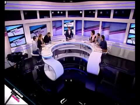 شاهد هذا الحارس يضع علامة تجارية على رأسه