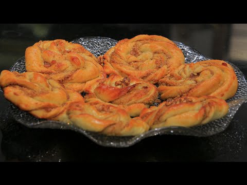 طريقة عمل فطائر القرفة والسكر