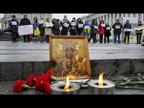 سكان كييف يحيون ذكرى ضحايا ماريوبول