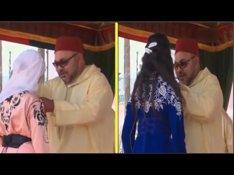 شاهد ما دار بينها وبين الملك محمد السادس لحظة التكريم