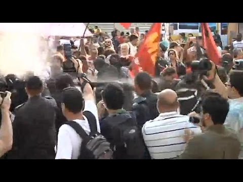 شاهد الشعلة الأولمبية تصل إلى ريو دي جانيرو