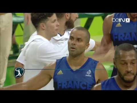 منتخب أستراليا في رياضة السلة رجال يسحق فرنسا باركر