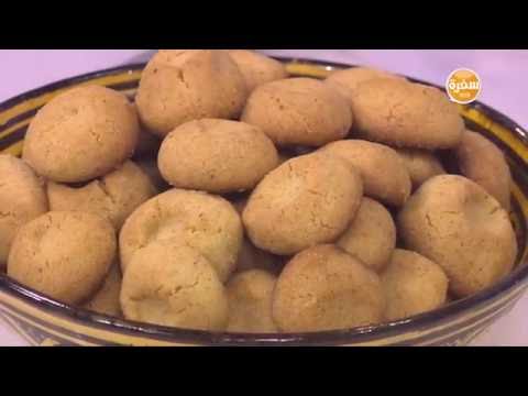 شاهد طريقة عمل غريبة بدقيق الحمص