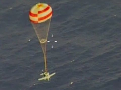 أميركي ينجو من سقوط طائرته في المحيط