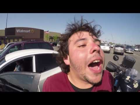 بالفيديو شاهد حادث مُروّع دافعه غيرة الطريق