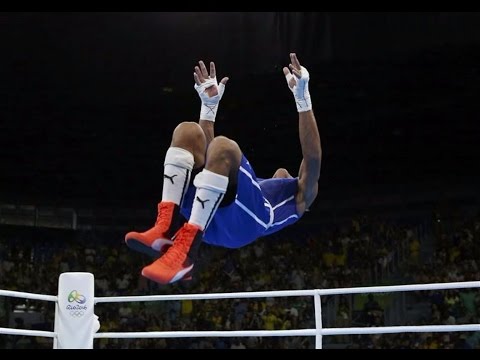 ذهبية وزن تحت 56 كلغ للكوبي راميريز في العاب الملاكمة