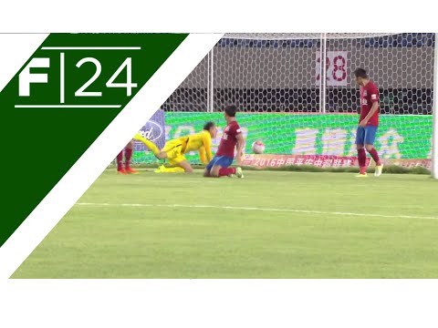 مدافع يصّر على إحرازه في مرمى فريقه