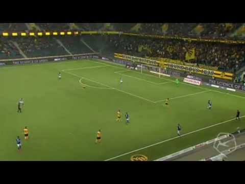 سويسري يهدي الفريق المنافس هدفًا ساذجًا