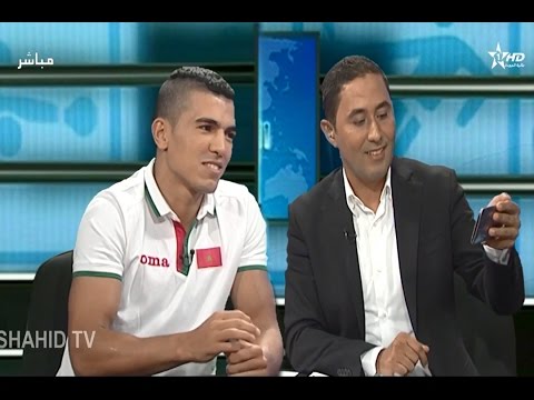 شاهد مقدم برنامج العالم الرياضي يأخد سيلفي