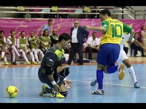 هدف رائع في الصالات الخماسية لكرة القدم