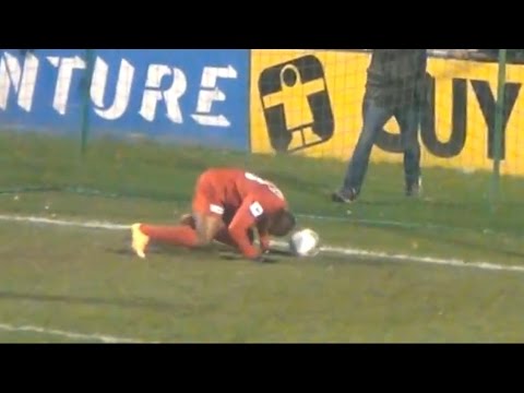 بالفيديو استمتع بأروع الأهداف المهينة من ملاعب العالم