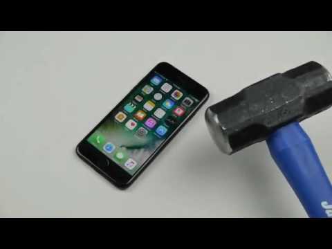 أي فون 7 يتعرّض لأخطر اختبار المطرقة والسكين