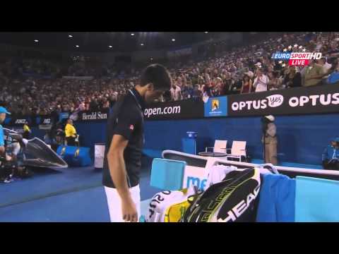 مشجعة تصاب بنوبة صراخ بسبب “فوطة”