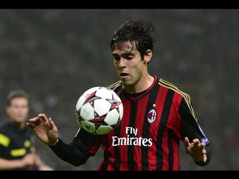 النجم الذهبي كاكا لجماهير الميلان الإيطالي