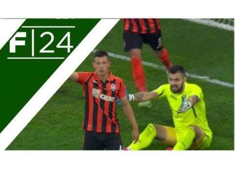 شاهد هدف رائع من لمسة سحرية بكعب القدم