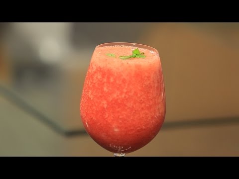 طريقة عمل عصير العنب بالفراولة