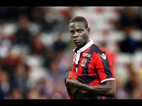 بالفيديو ماريو بالوتيلي يعود لإثارة الجدل في الملاعب الفرنسية