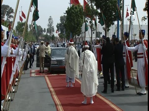 شاهد لحظة وصول الملك محمد السادس إلى مسجد الفضل البرنوصي