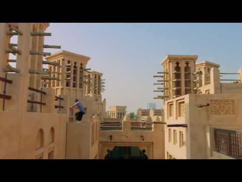 شاهد عضو فريق إكس دبي الرياضي كيي ويليز يؤدي قفزات بهلوانية