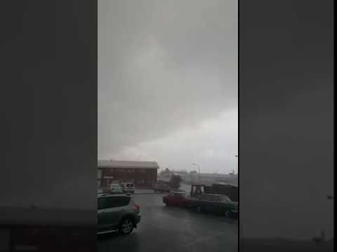 لحظة ضرب صاعقة برق لطائرة ركاب