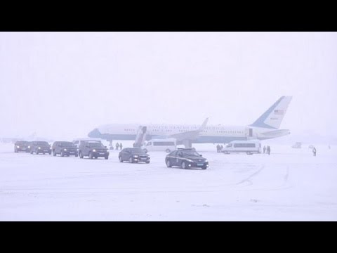 كيري في كييف لإجراء محادثات مع بوروشيكو