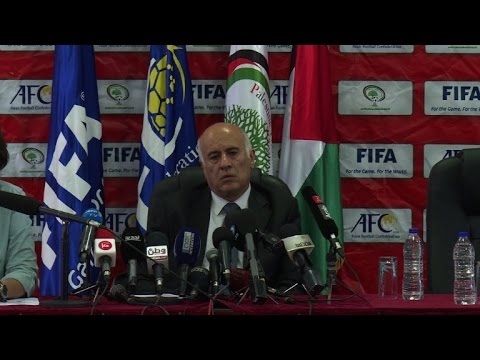 شاهد الاتحاد الفلسطيني لكرة القدم يطالب الفيفا بمنع أندية المستوطنين
