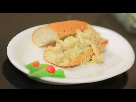 شاهد طريقة عمل سندوتش فراخ بالصوص الأبيض