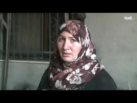 فلسطينية تطرق الحديد وتخوض تحدي المهنة الذكورية