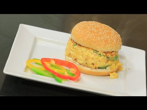 طريقة عمل ومقادير ساندويتش بيض بالجبنة و السجق