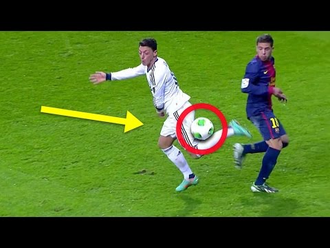 لمسات سحرية لأساطير الكرة تشبه السحر إلى حد كبير