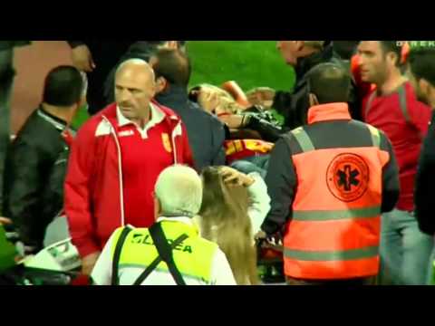 بالفيديو اشتباكات دامية في الدوري الألباني ونقل المشجعين إلى المستشفى