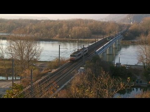 تحقيقات في علاقة المافيا بخط تورينو ليون الحديدي