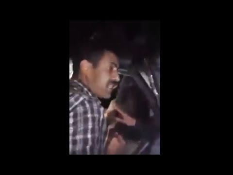 لحظة إنقاذ أحد المواطنين من وسط فيضان اليوسفية