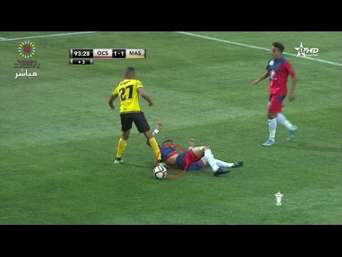 شاهد لقطة غير رياضيّة في لقاء ألمبيك آسفي والمغرب الفاسي