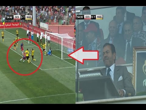 شاهد   الأمير رشيد يتفاعل مع محاولة خطيرة لأولمبيك أسفي أمام مرمى المغرب الفاسي