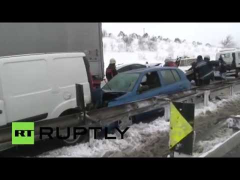 مقتل شخص وإصابة 10 في إسطنبول