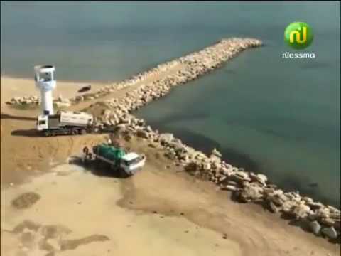 شاهد لبس وغموض يرافقان عملية صبّ مواد مجهولة في مياه الكرم