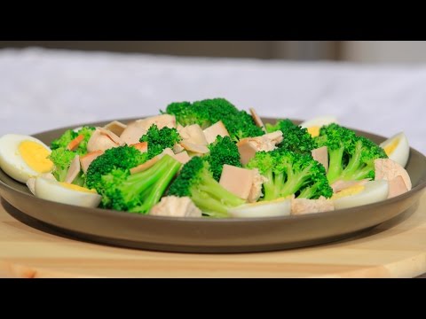 بالفيديو طريقة إعداد سلطة بروكلي