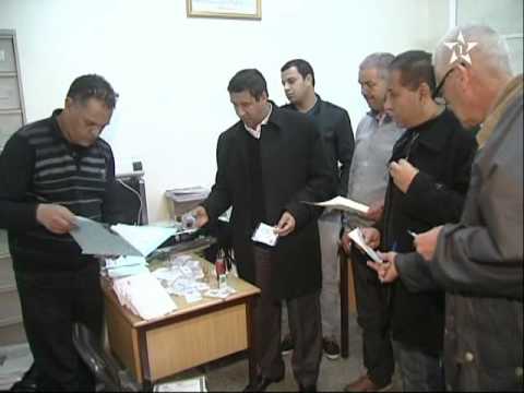 توقيف طابع بطائق مزورة خاصة بالشرفاء