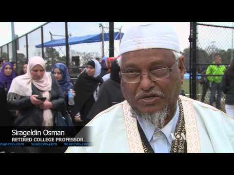 آلاف يشاركون في الصلاة على 3 مسلمين