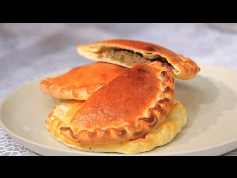 بالفيديو مقادير ووصفة عمل الحواوشي بعجينة حلو وحادق الفورية