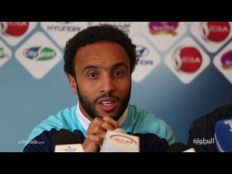 الراقي يحاول مساعدة زملائه في الديربي