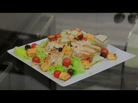 طريقة إعداد سلطة سيزر دجاج