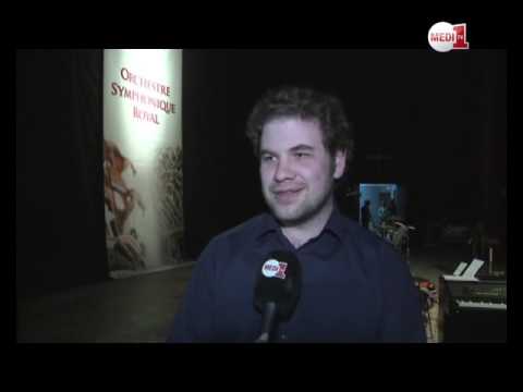 شاهد الأوركسترا السيمفونية الملكية تقدّم عرضًا موسيقيا لافتا