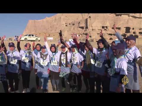 بالفيديو  انطلاق ماراثون نسائي في منطقة باميان الأفغانية
